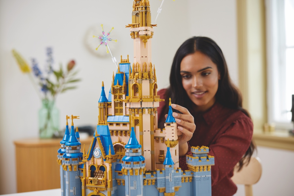 ¡Construyendo 100 Años de maravillas! NUEVO SET LEGO | CASTILLO DISNEY